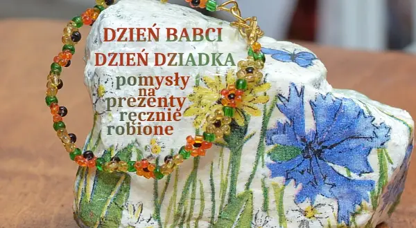 Bransoletka z koralików na kamieniu z kwiatami. Idealny pomysł na prezenty na Dzień Babci i Dziadka.